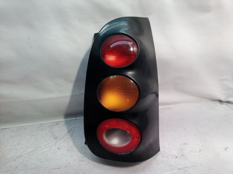 Recambio de piloto trasero derecho para smart coupe smart fun referencia OEM IAM   