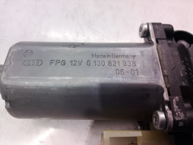 Recambio de motor elevalunas delantero izquierdo para ford fiesta (cbk) ambiente referencia OEM IAM 0130821938 0130821938 013082