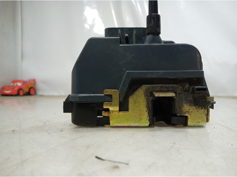 Recambio de cerradura puerta trasera izquierda para renault laguna ii grandtour (kg0) referencia OEM IAM 009152 009152 009152