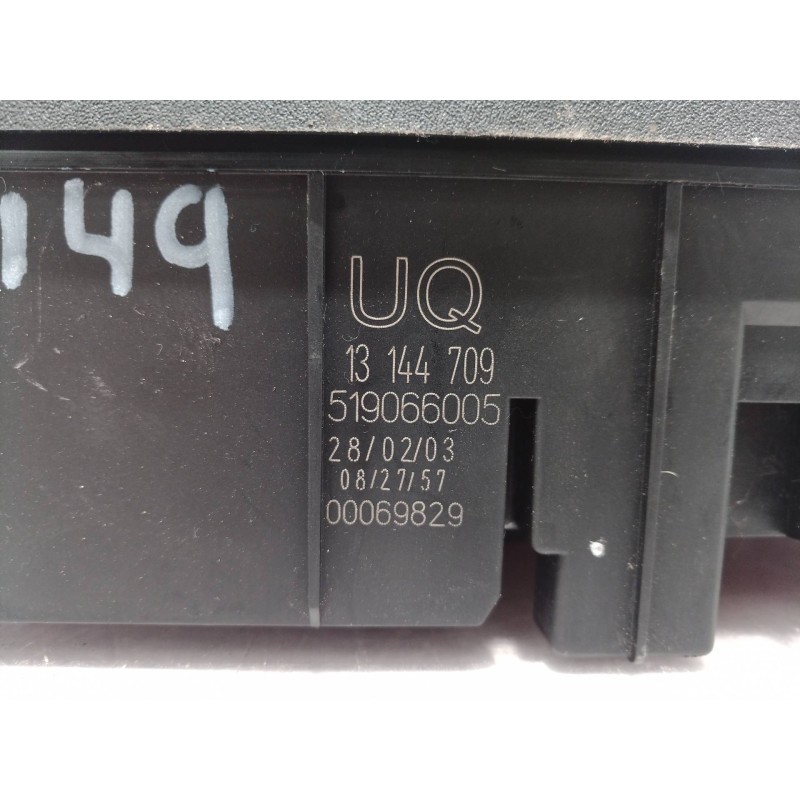 Recambio de caja reles / fusibles para opel vectra c caravan 2.2 16v dti cat (y 22 dtr / l50) referencia OEM IAM 519066005 51906