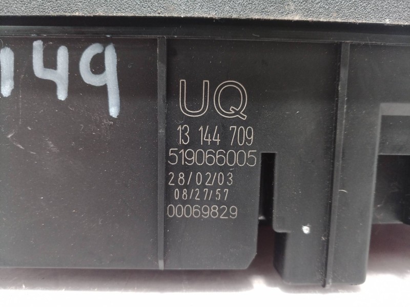 Recambio de caja reles / fusibles para opel vectra c caravan 2.2 16v dti cat (y 22 dtr / l50) referencia OEM IAM 519066005 51906