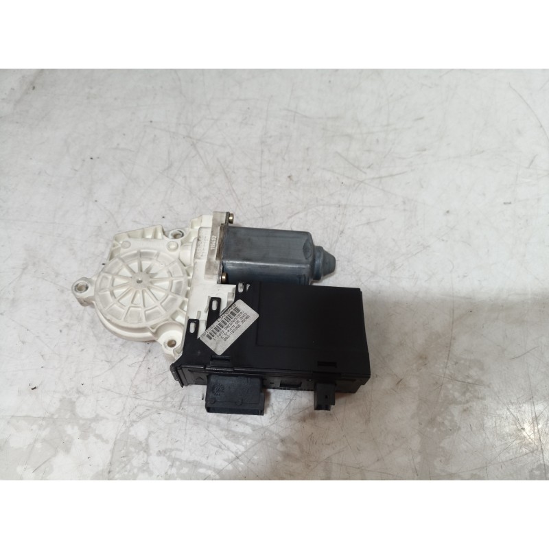 Recambio de motor elevalunas delantero derecho para citroën c5 berlina 2.0 hdi magic referencia OEM IAM 0536003501 0536003501 05