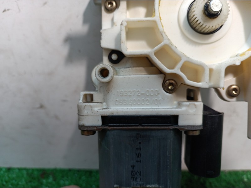 Recambio de motor elevalunas delantero izquierdo para bmw serie 7 (e38) 730il referencia OEM IAM 193272000 193272000 193272000