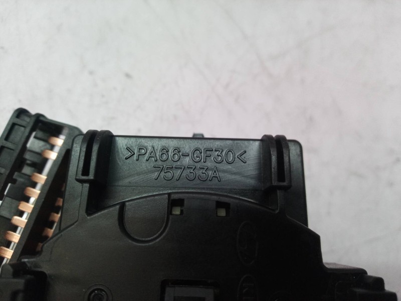 Recambio de mando limpia para kia rio 1.5 crdi ex2 referencia OEM IAM 75733A 75733 75733