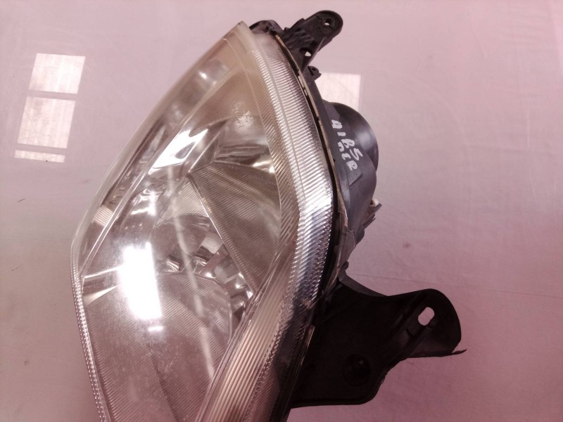 Recambio de faro derecho para opel meriva cosmo referencia OEM IAM 93321053 93321053 93321053