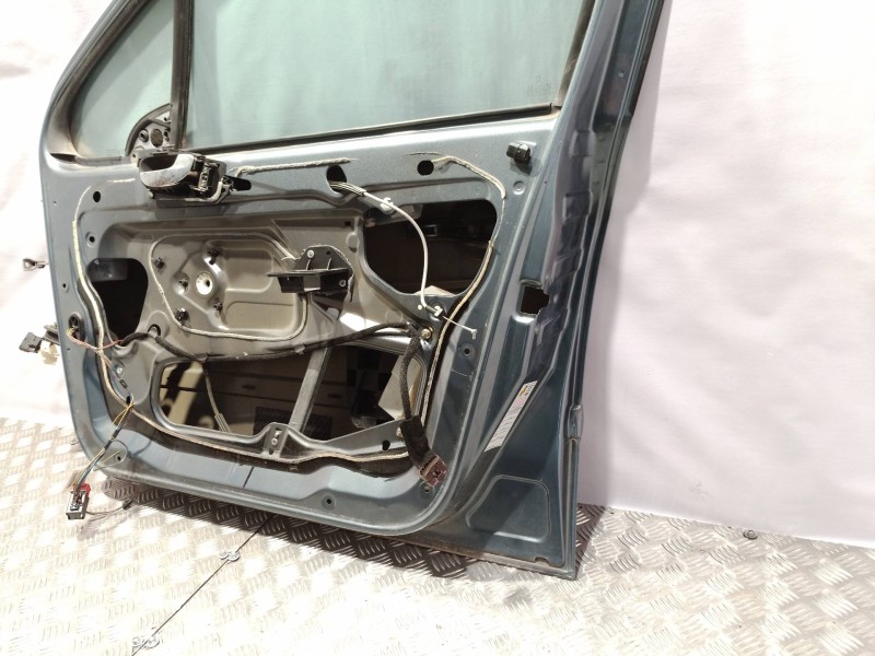 Recambio de puerta delantera derecha para peugeot 307 break / sw (s1) referencia OEM IAM   