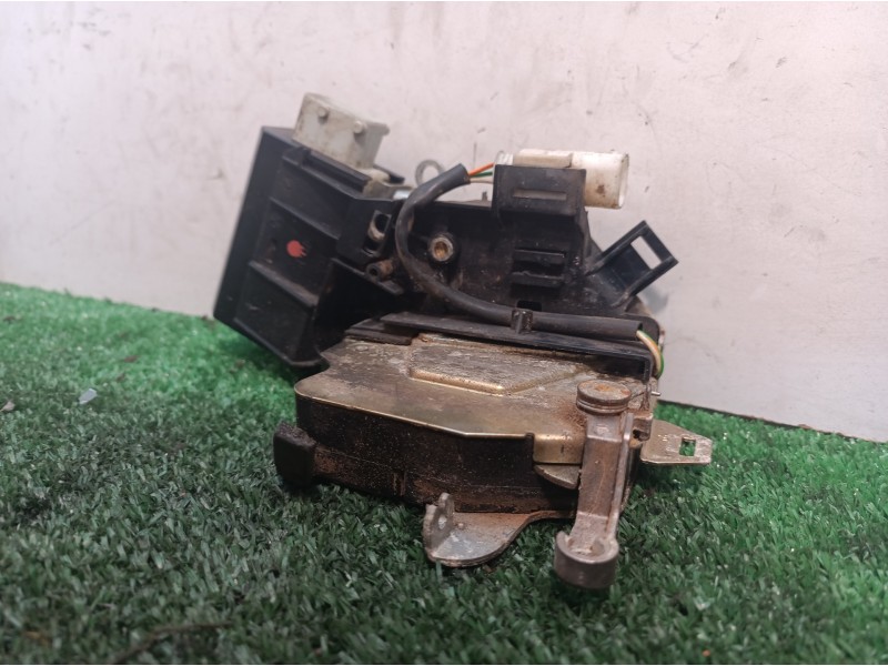 Recambio de cerradura puerta delantera derecha para bmw serie 7 (e38) 730il referencia OEM IAM 40620751 40620751 8352165