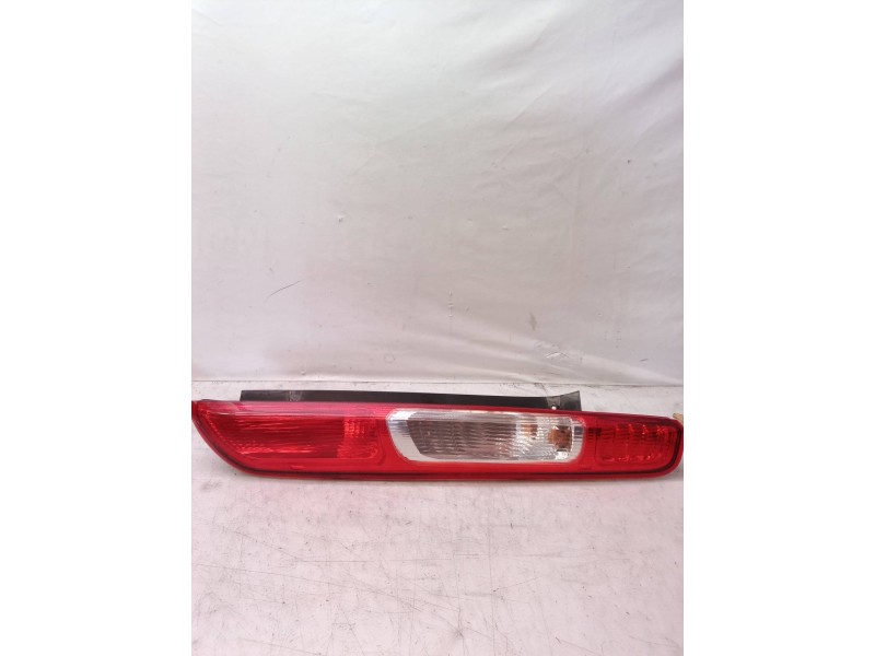 Recambio de piloto lateral derecho para ford focus berlina (cap) ghia referencia OEM IAM E410175 E410175 E410175