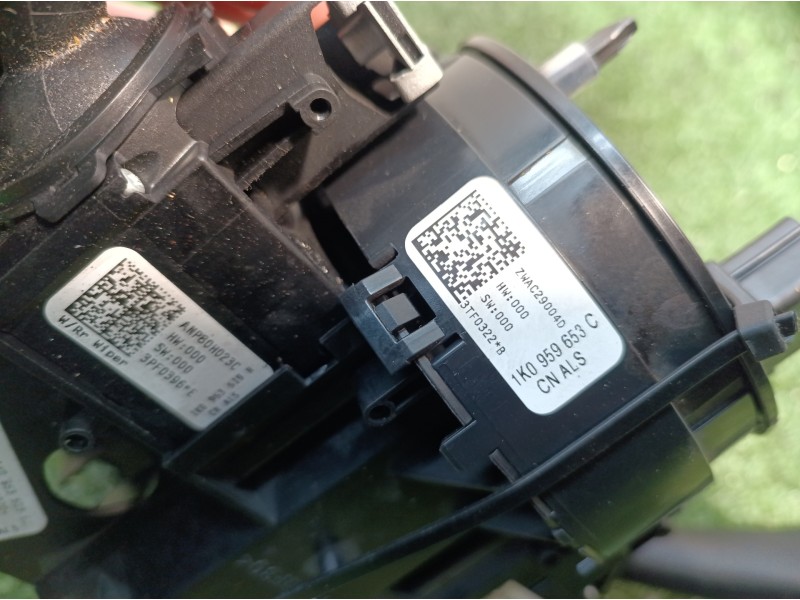 Recambio de mando multifuncion para volkswagen tiguan (5n1) 2.0 tdi referencia OEM IAM 1K0953503EJ 1K0953519H ZWAC29004D