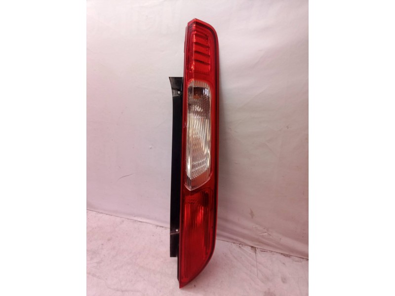 Recambio de piloto lateral derecho para ford focus berlina (cap) ghia referencia OEM IAM E410175 E410175 E410175