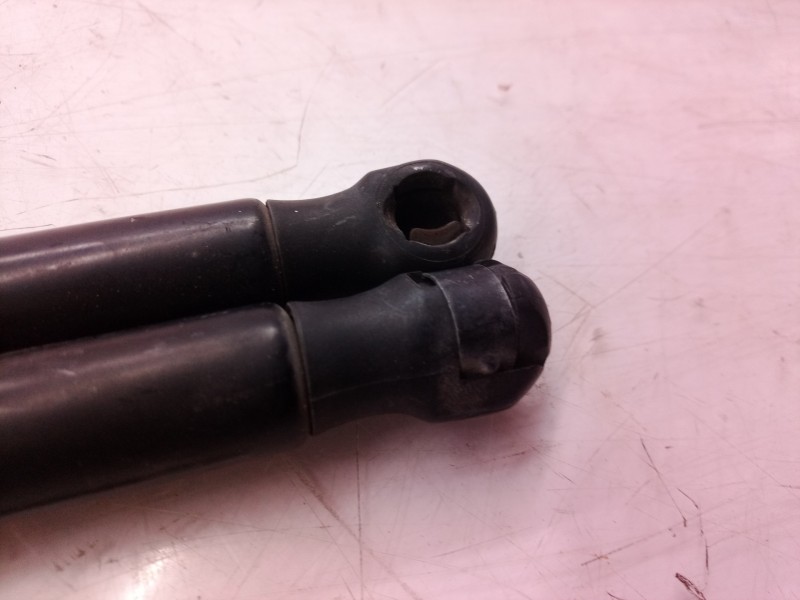 Recambio de amortiguadores maletero / porton para opel astra h berlina enjoy referencia OEM IAM   