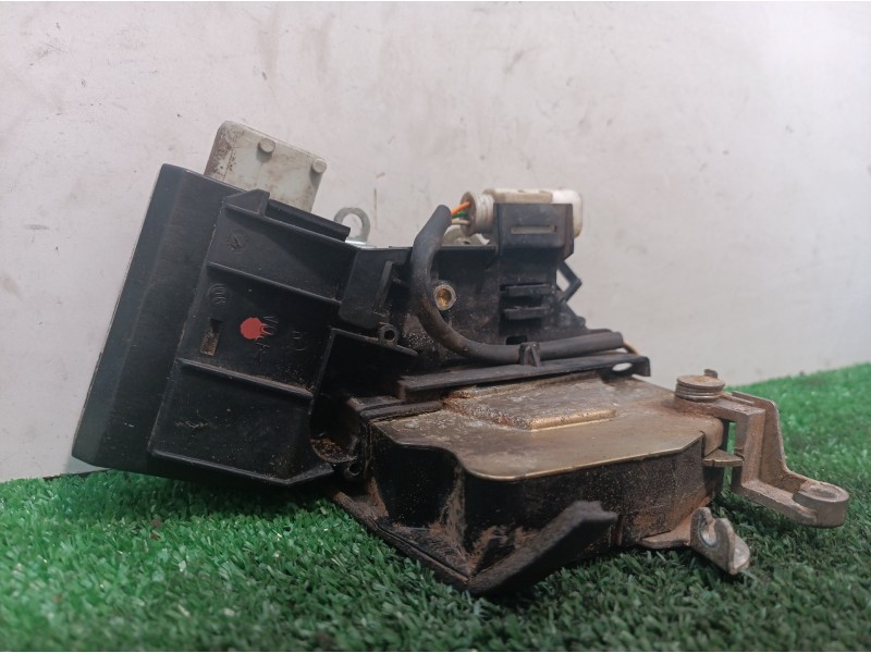 Recambio de cerradura puerta delantera derecha para bmw serie 7 (e38) 730il referencia OEM IAM 40620751 40620751 8352165