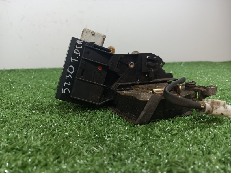 Recambio de cerradura puerta trasera derecha para bmw serie 7 (e38) 730il referencia OEM IAM 8352165 8352165 40620751