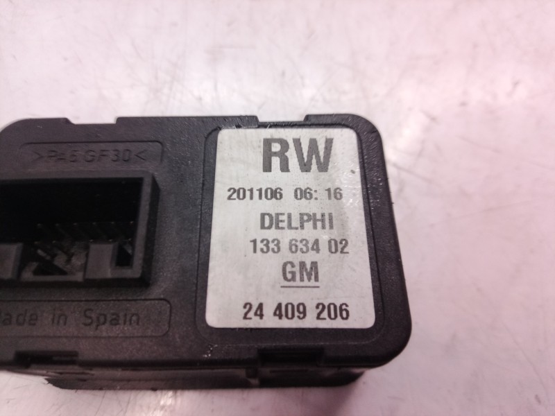 Recambio de mando elevalunas delantero izquierdo para opel meriva cosmo referencia OEM IAM 13363402 13363402 13363402