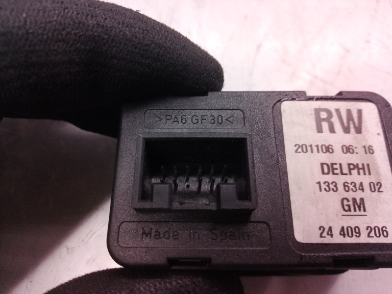 Recambio de mando elevalunas delantero izquierdo para opel meriva cosmo referencia OEM IAM 13363402 13363402 13363402