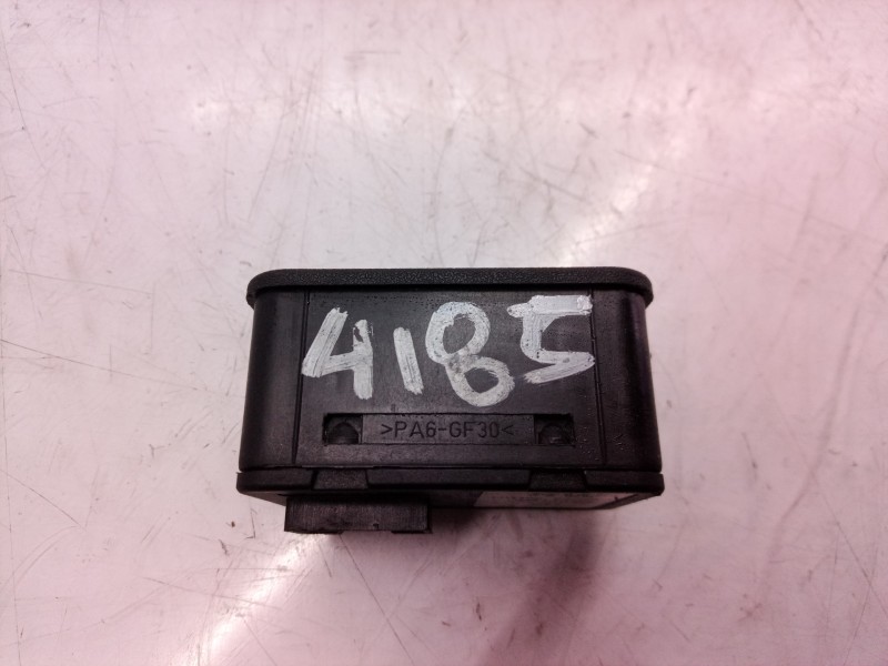 Recambio de mando elevalunas delantero izquierdo para opel meriva cosmo referencia OEM IAM 13363402 13363402 13363402