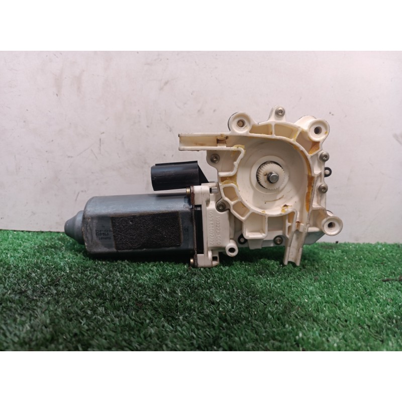 Recambio de motor elevalunas delantero derecho para bmw serie 7 (e38) 730il referencia OEM IAM 193273000 193273000 193273000