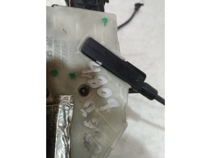 Recambio de cerradura puerta delantera derecha para peugeot 207 confort referencia OEM IAM 24094158 24094158 24094158