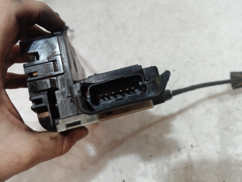 Recambio de cerradura puerta delantera derecha para peugeot 207 confort referencia OEM IAM 24094158 24094158 24094158