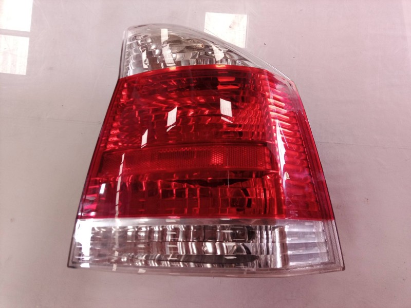 Recambio de piloto trasero derecho para opel vectra c berlina comfort referencia OEM IAM 13251938 13251938 13251938