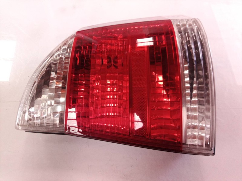 Recambio de piloto trasero derecho para opel vectra c berlina comfort referencia OEM IAM 13251938 13251938 13251938