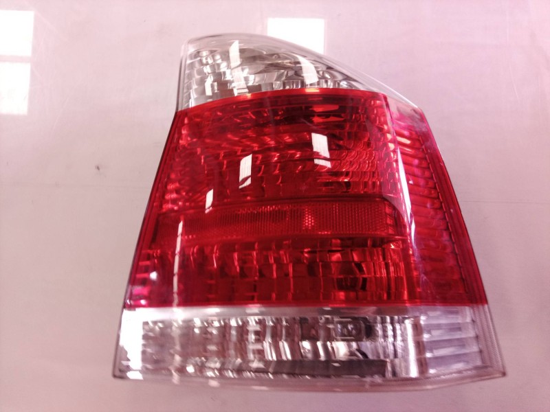 Recambio de piloto trasero derecho para opel vectra c berlina comfort referencia OEM IAM 13251938 13251938 13251938