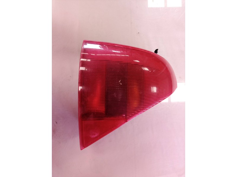 Recambio de piloto trasero izquierdo para renault clio ii fase ii (b/cb0) authentique referencia OEM IAM   