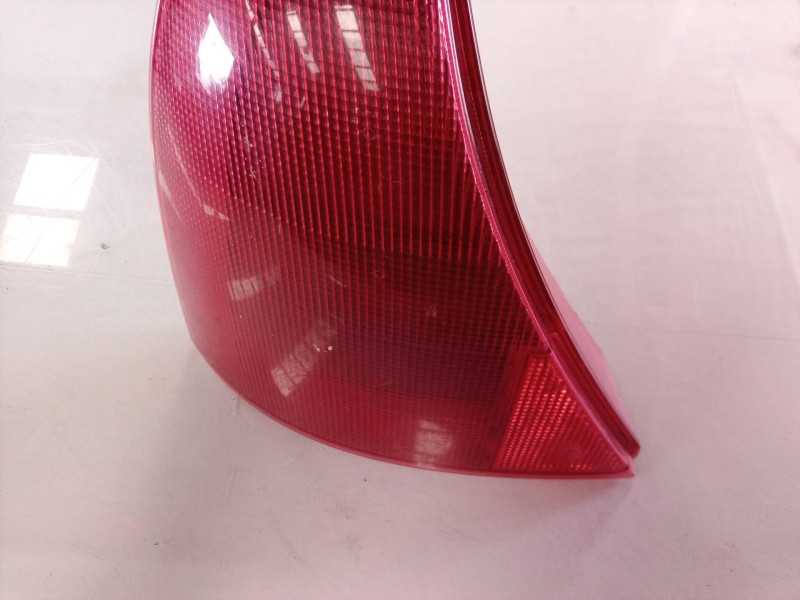 Recambio de piloto trasero izquierdo para renault clio ii fase ii (b/cb0) authentique referencia OEM IAM   