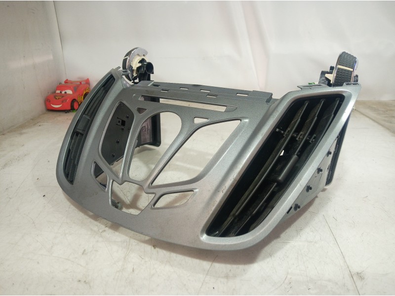 Recambio de rejilla aireadora para ford c-max edition referencia OEM IAM 07466000 07466000 07466000
