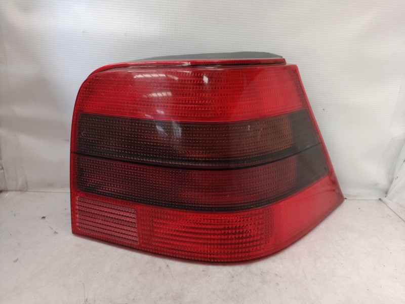 Recambio de piloto trasero derecho para volkswagen golf iv berlina (1j1) highline referencia OEM IAM 1J6945112S 1J6945112 1J6945