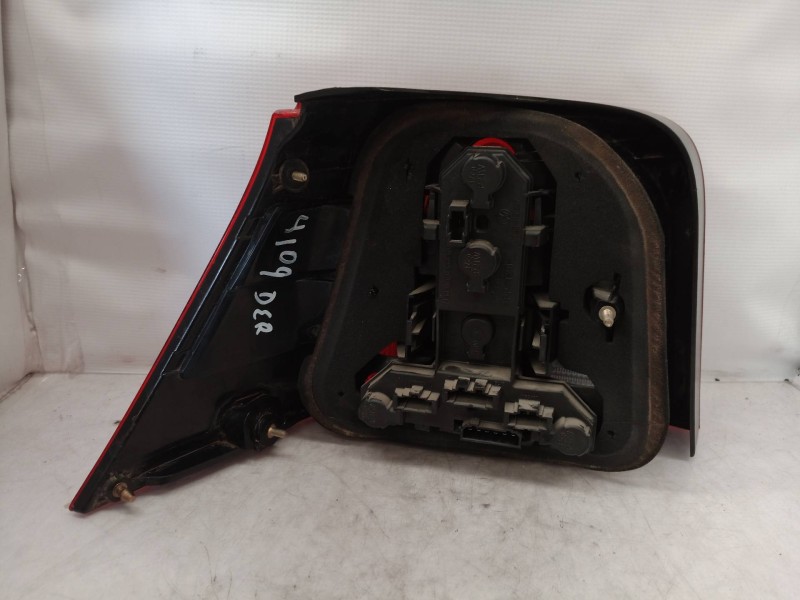 Recambio de piloto trasero derecho para volkswagen golf iv berlina (1j1) highline referencia OEM IAM 1J6945112S 1J6945112 1J6945