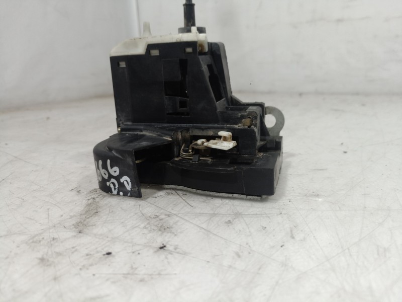 Recambio de cerradura puerta delantera derecha para renault clio ii fase ii (b/cb0) authentique referencia OEM IAM   