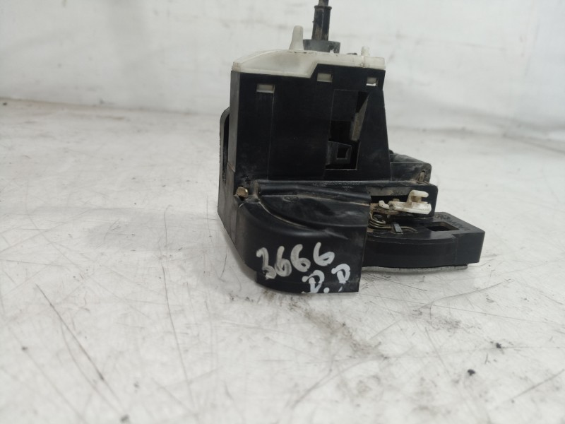 Recambio de cerradura puerta delantera derecha para renault clio ii fase ii (b/cb0) authentique referencia OEM IAM   