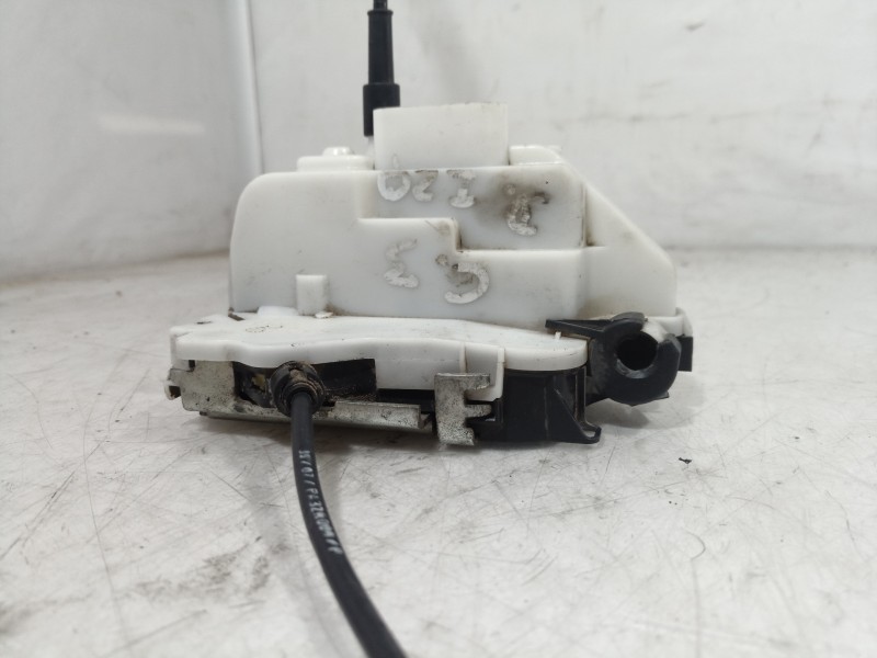 Recambio de cerradura puerta delantera izquierda para citroën c3 referencia OEM IAM 46982980 46982980 46982980