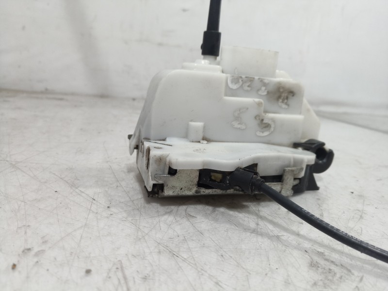 Recambio de cerradura puerta delantera izquierda para citroën c3 referencia OEM IAM 46982980 46982980 46982980