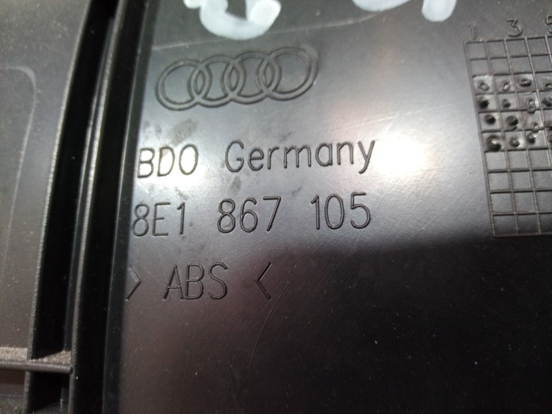 Recambio de guarnecido puerta delantera izquierda para audi a4 berlina (8e) 2.0 tdi 16v (103kw) referencia OEM IAM 8E1867105 8E1