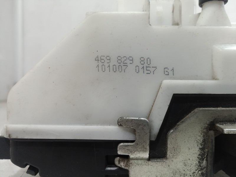 Recambio de cerradura puerta delantera izquierda para citroën c3 referencia OEM IAM 46982980 46982980 46982980