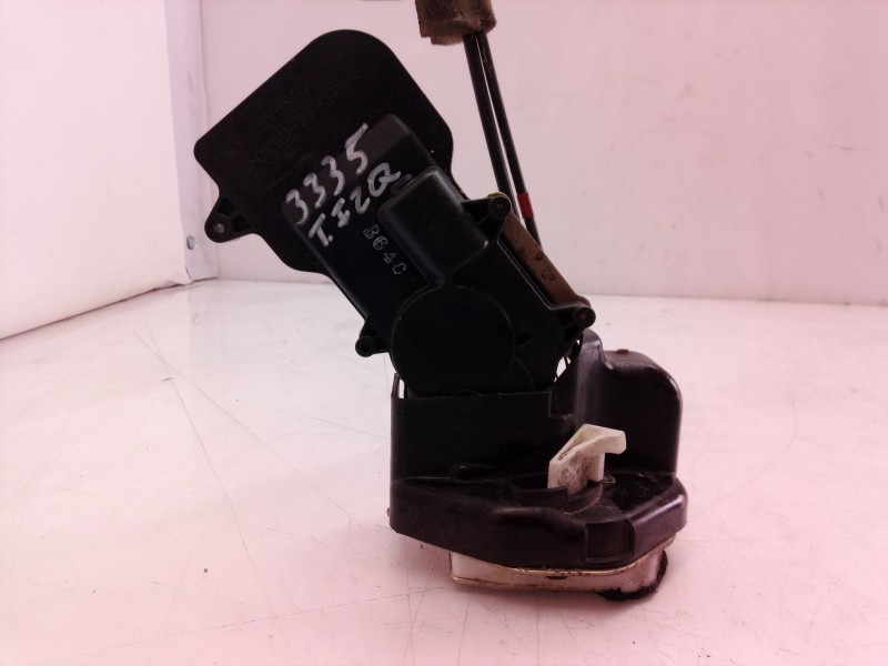 Recambio de cerradura puerta trasera izquierda para mazda 6 berlina (gg) 2.0 active (5-ptas.) referencia OEM IAM   