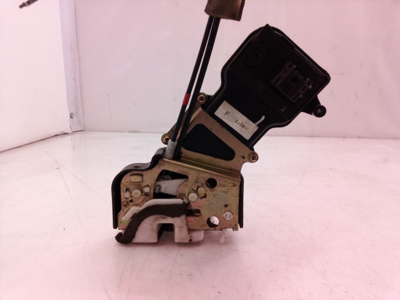 Recambio de cerradura puerta trasera izquierda para mazda 6 berlina (gg) 2.0 active (5-ptas.) referencia OEM IAM   