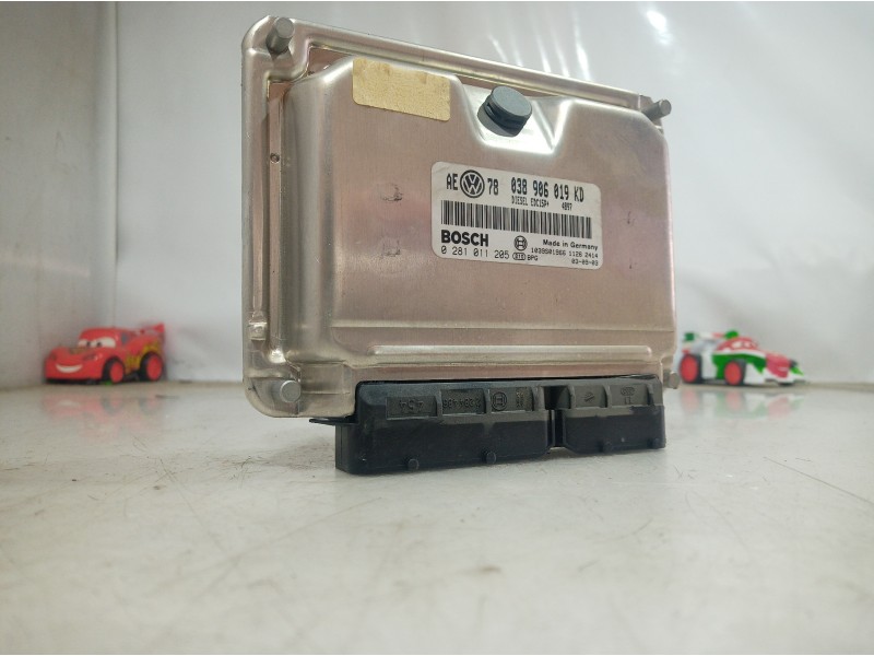 Recambio de centralita motor uce para volkswagen passat berlina (3b3) advance referencia OEM IAM 0281011205 0281011205 038906019