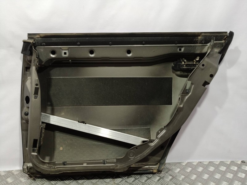 Recambio de puerta trasera derecha para audi a6 avant (4b5) 2.5 tdi quattro referencia OEM IAM   