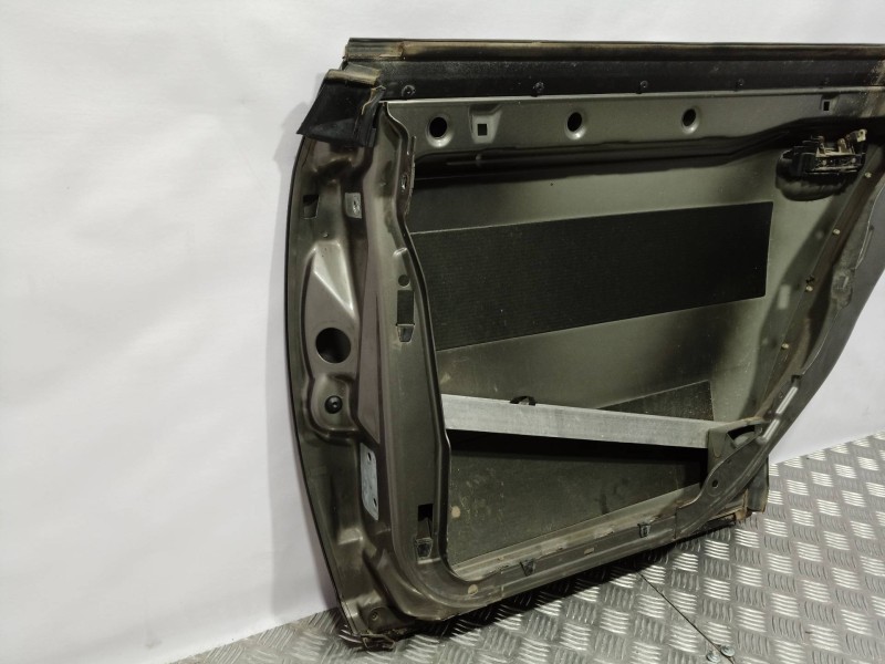Recambio de puerta trasera derecha para audi a6 avant (4b5) 2.5 tdi quattro referencia OEM IAM   