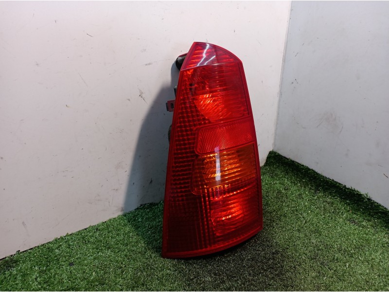 Recambio de piloto trasero izquierdo para ford focus berlina (cak) trend referencia OEM IAM 1M5113405CB 1M5113405CB 1M5113405CB