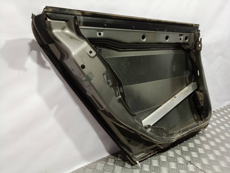 Recambio de puerta trasera izquierda para audi a6 avant (4b5) 2.5 tdi quattro referencia OEM IAM   