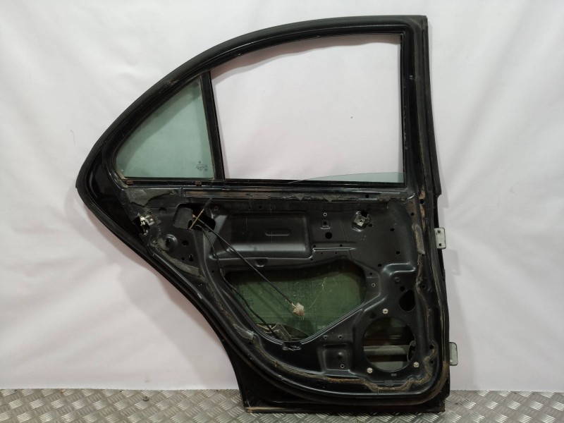 Recambio de puerta trasera izquierda para mercedes-benz clase c (w203) berlina referencia OEM IAM   