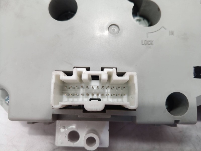 Recambio de mando climatizador para mazda 6 berlina (gg) 2.0 active (5-ptas.) referencia OEM IAM   