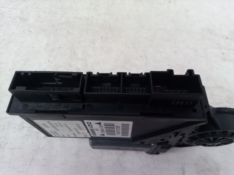 Recambio de motor elevalunas trasero derecho para audi a4 berlina (8e) 2.0 tdi 16v (103kw) referencia OEM IAM 8E0959802A 8E09598