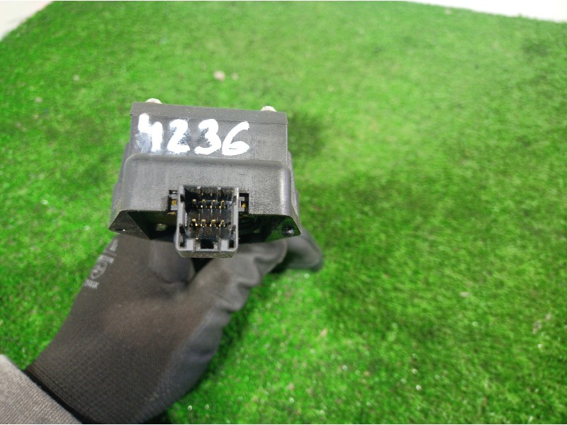 Recambio de mando limpia para land rover range rover (lp) dse (100kw) referencia OEM IAM   