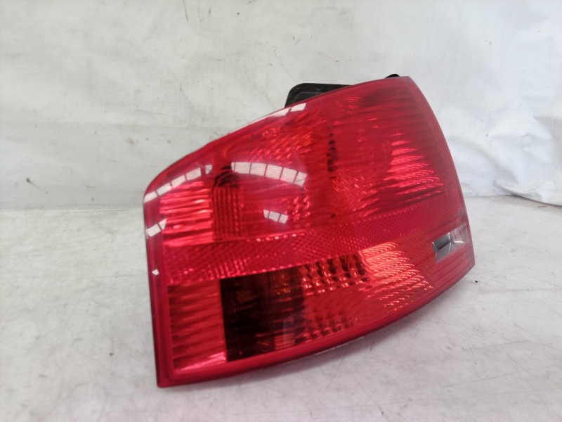 Recambio de piloto trasero izquierdo para audi a4 berlina (8e) 2.0 tdi 16v (103kw) referencia OEM IAM 8E5945095 8E5945095 8E5945