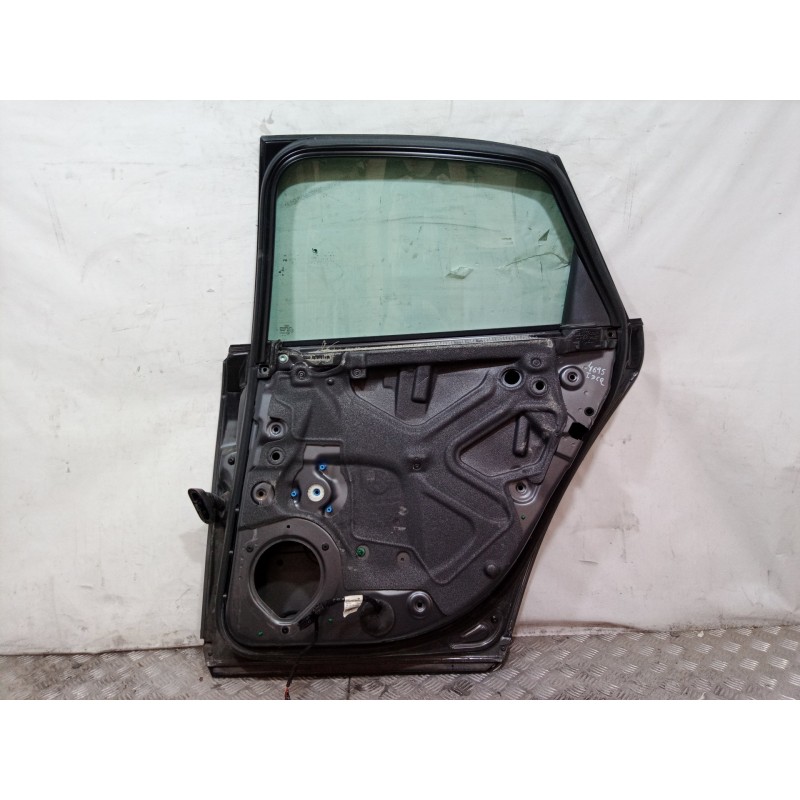 Recambio de puerta trasera derecha para audi a4 berlina (8e) 2.0 tdi 16v (103kw) referencia OEM IAM 8E0833052J 8E0833052J 8E0833